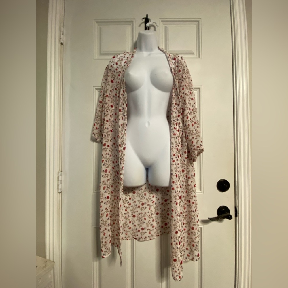T33a- UNIQLO X DISNEY White Floral BEAUTY AND THE BEAST Open Front Swim Cover-Up